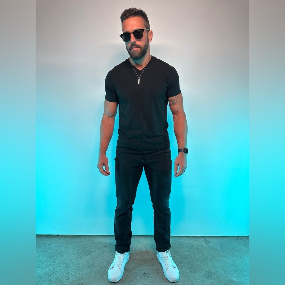 THE PERFECT JEAN NYC / Black Washed Out Slim Thick / W 33 L 30 - Picture 3 of 16